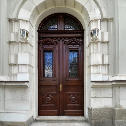 Drzwi drewniane zewnętrzne – widok frontowy